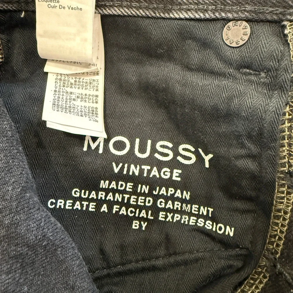 Moussy Vintage Womens Distressed‎ Denim Howa Shorts Black Raw Hem Japan Size 24